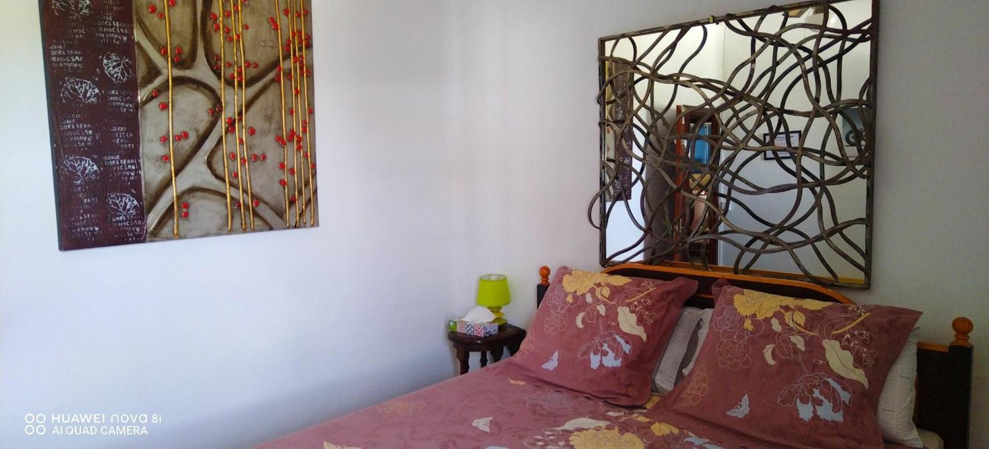Los Amigos De Claude & Joanna Ontinyent Bilik gambar